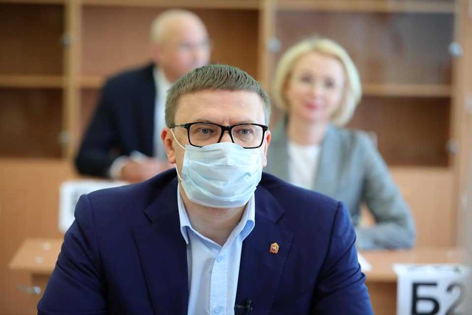 Челябинский губернатор испытал на себе сдачу ЕГЭ