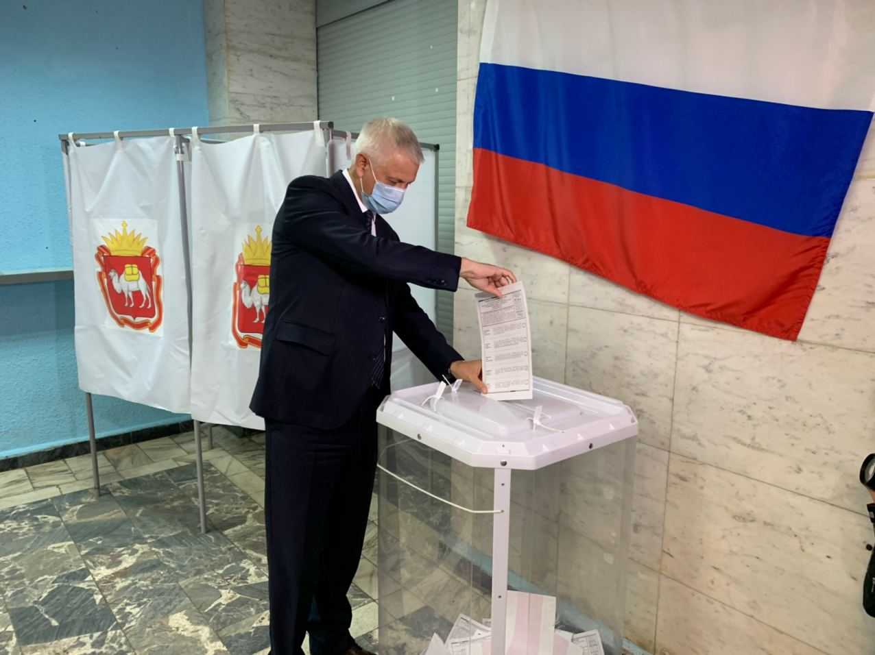 Мэр Магнитогорска отдал свой голос на выборах в региональный парламент