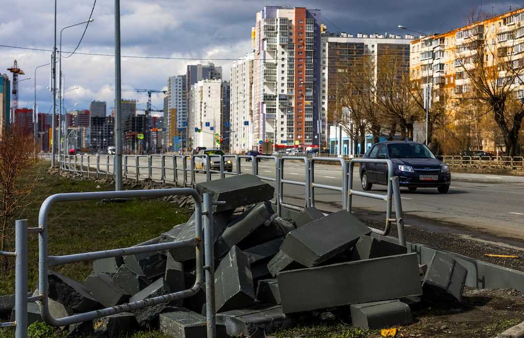 Челябинская мэрия отказалась работать с подрядчиком за срыв ремонта перекрестков