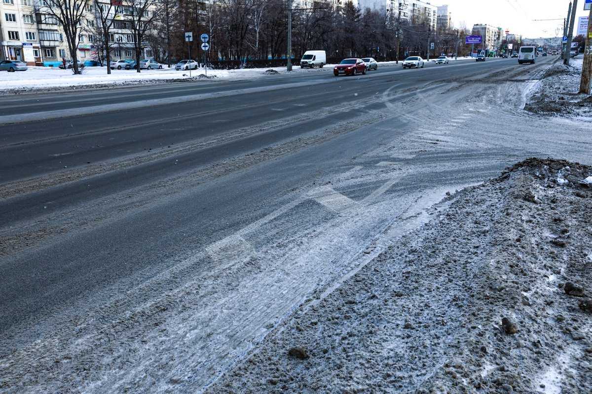В снегопады на Комсомольском проспекте будут работать сотрудники ГИБДД