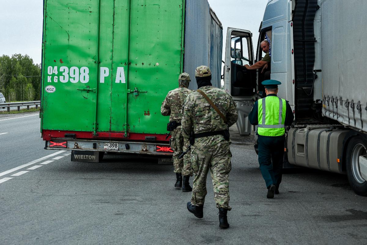 Уральская таможня фиксирует резкий рост нарушений в валютной сфере