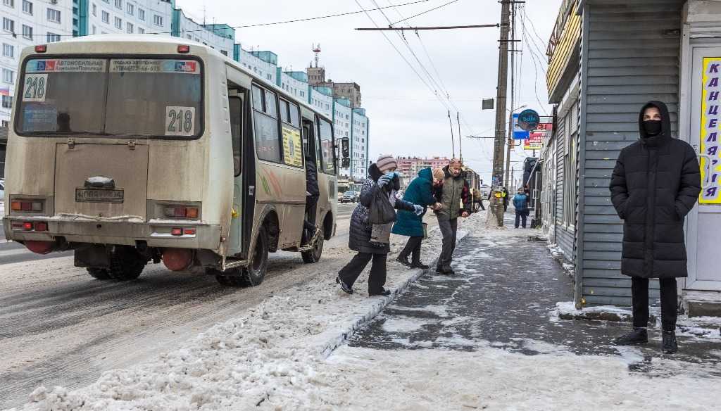 Челябинских маршрутчиков наказали за угрозу безопасности пассажиров