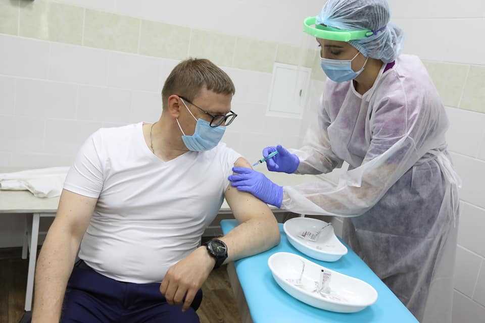 Губернатор призвал южноуральцев поставить прививки от гриппа как можно раньше
