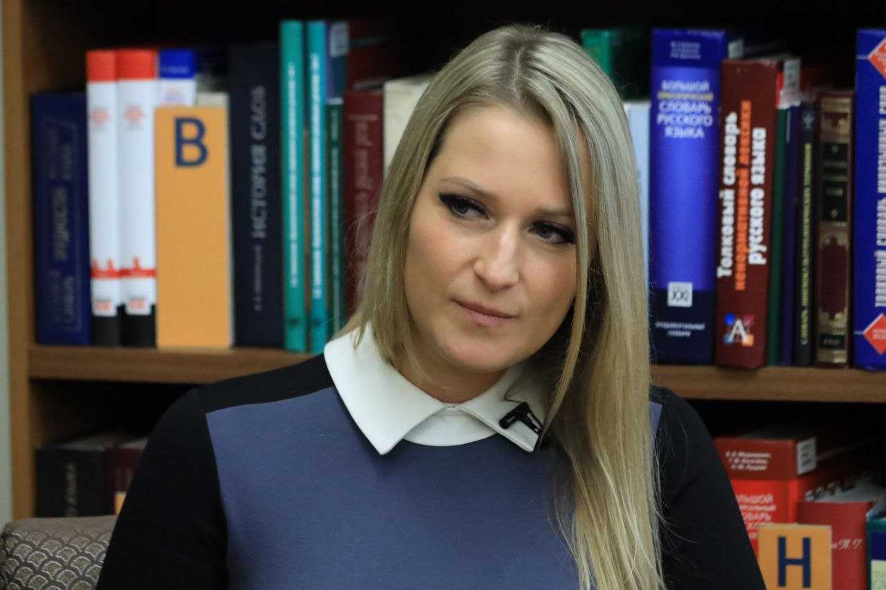Депутат Яна Лантратова требует вернуть в ЕГЭ вопросы по древнерусской литературе