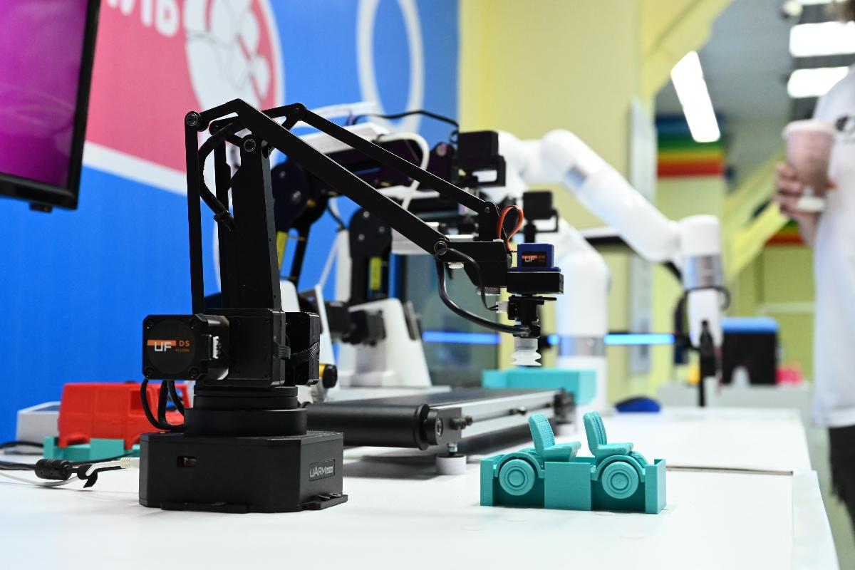 На Южном Урале растет спрос на секции робототехники