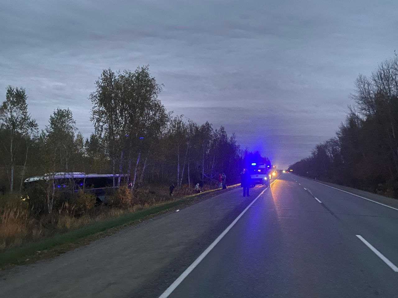 Приступ водителя рейсового автобуса спровоцировал ДТП под Троицком
