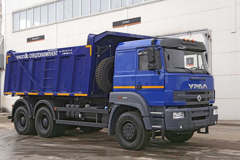 Новый дорожный грузовик автозавода «Урал» отправился работать в Екатеринбург