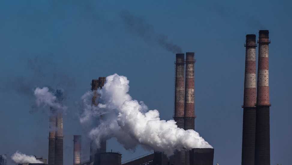 В каких регионах Урала лучше всего очищают промышленные выбросы