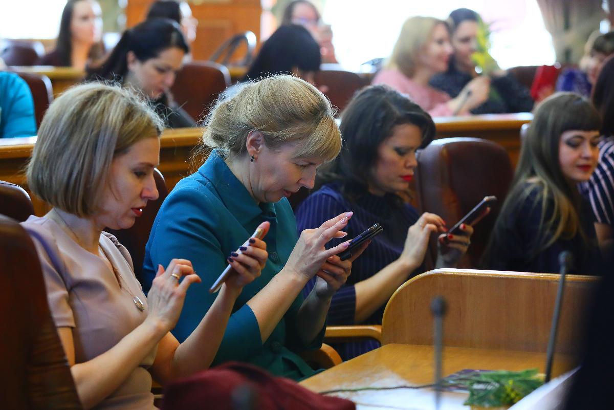 Чиновников обязали вести странички «Вконтакте» и на «Одноклассниках»