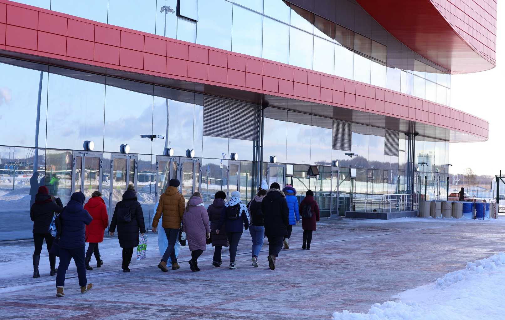 Из-за сильного снегопада в Челябинске задержали несколько авиарейсов