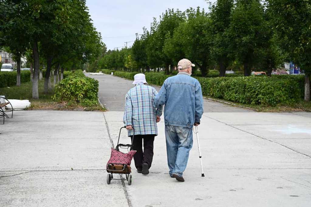 Где на Урале проживает больше всего пенсионеров