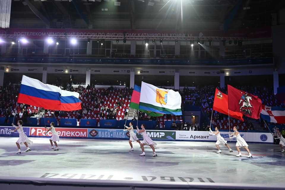 В Челябинске открылся чемпионат России по фигурному катанию
