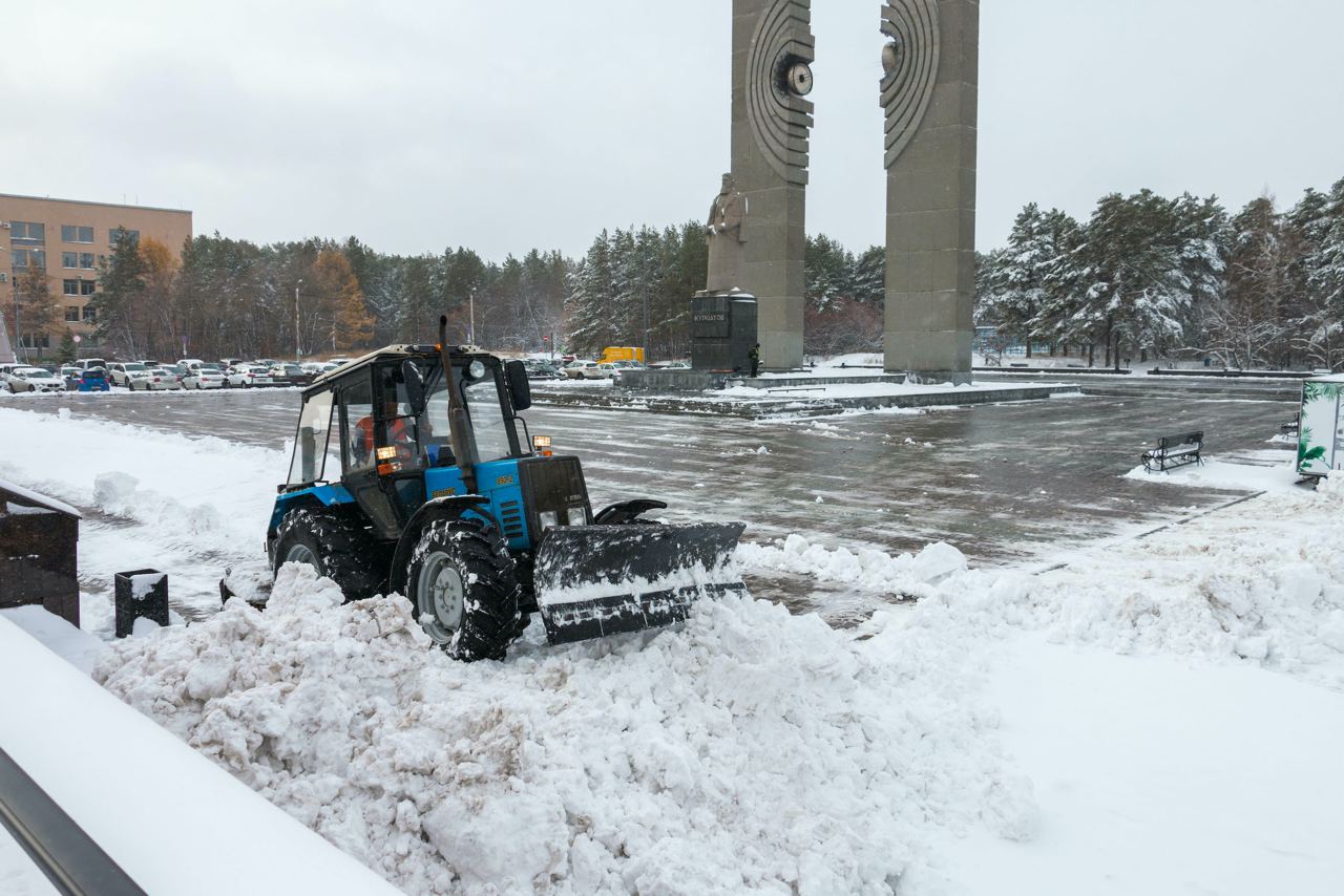 Мокрый снег и гололедица осложнят обстановку на дорогах Южного Урала