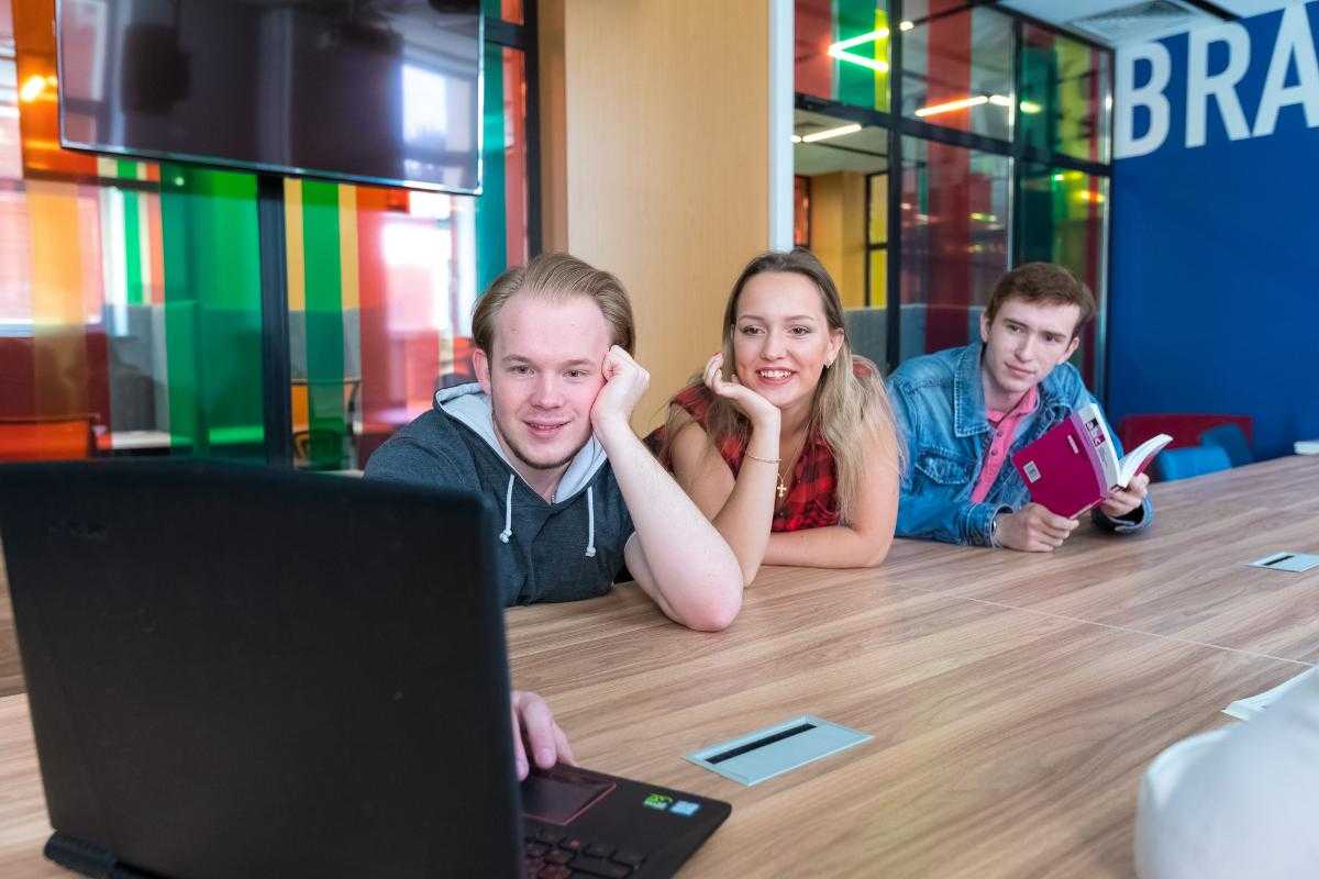 Южноуральские школьники смогут испытать себя в роли ведущего новостей
