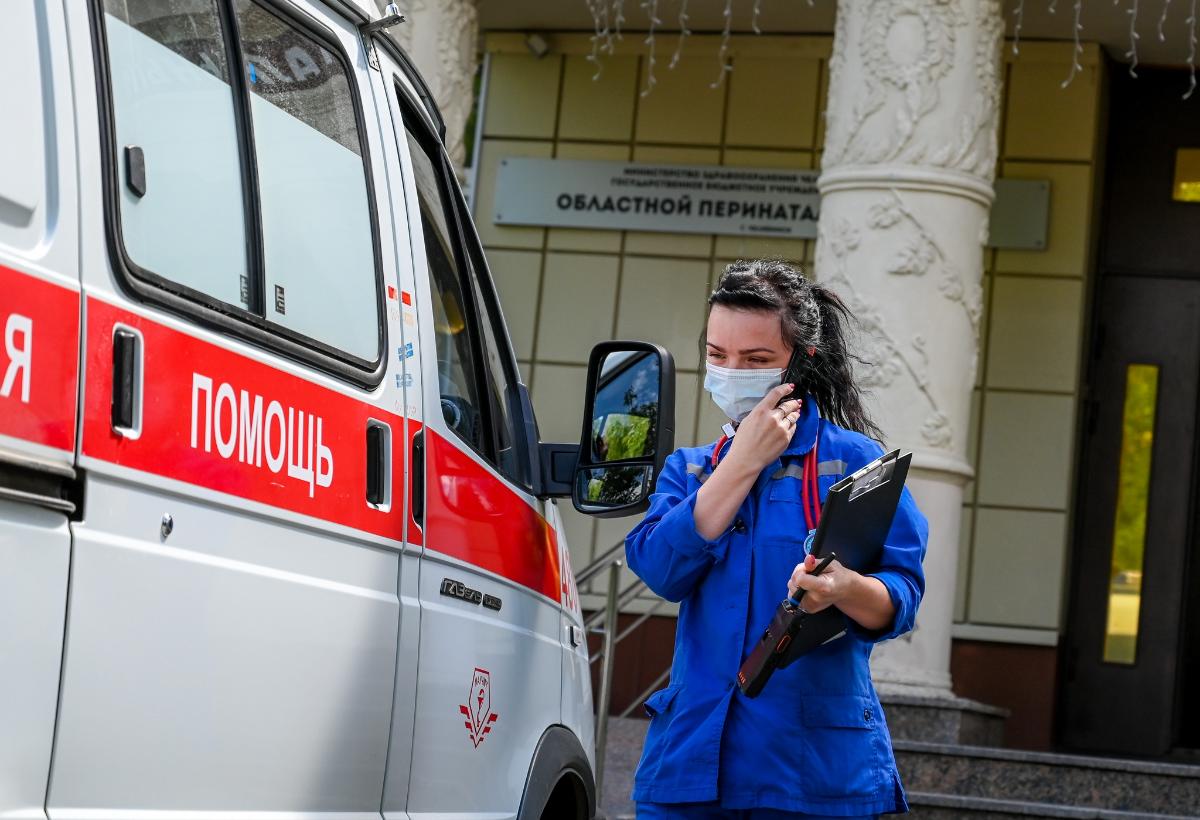 Компания молодых людей напала на врачей в Челябинске