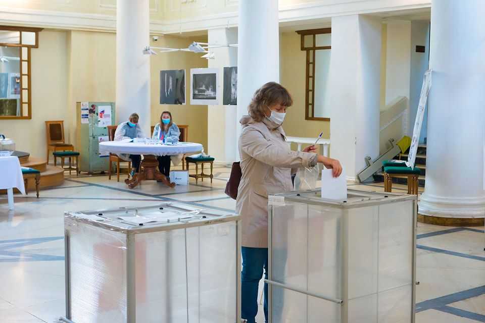 Челябинский политолог отметил грамотную организацию голосования по Конституции