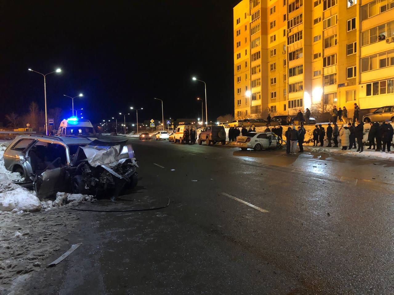В Челябинске в ночном ДТП погиб человек, еще несколько травмированы
