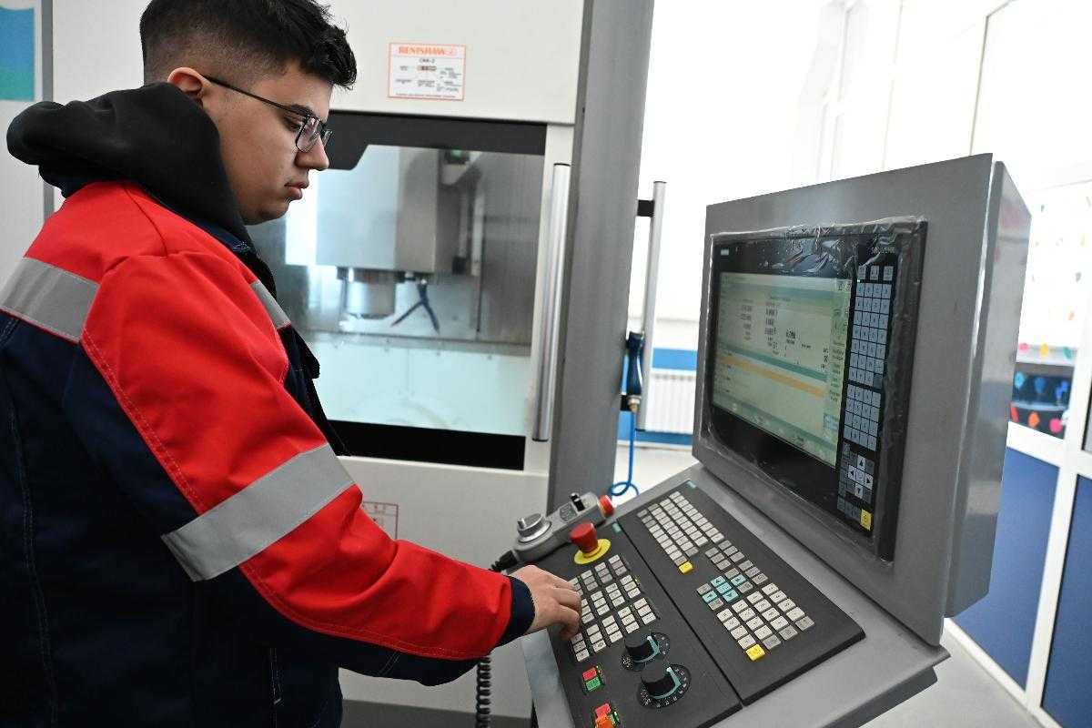 В Думе предложили привлекать в колледжи не поступивших в вузы