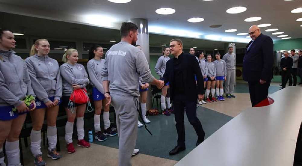Алексей Текслер посетил базу женской волейбольной команды Челябинска