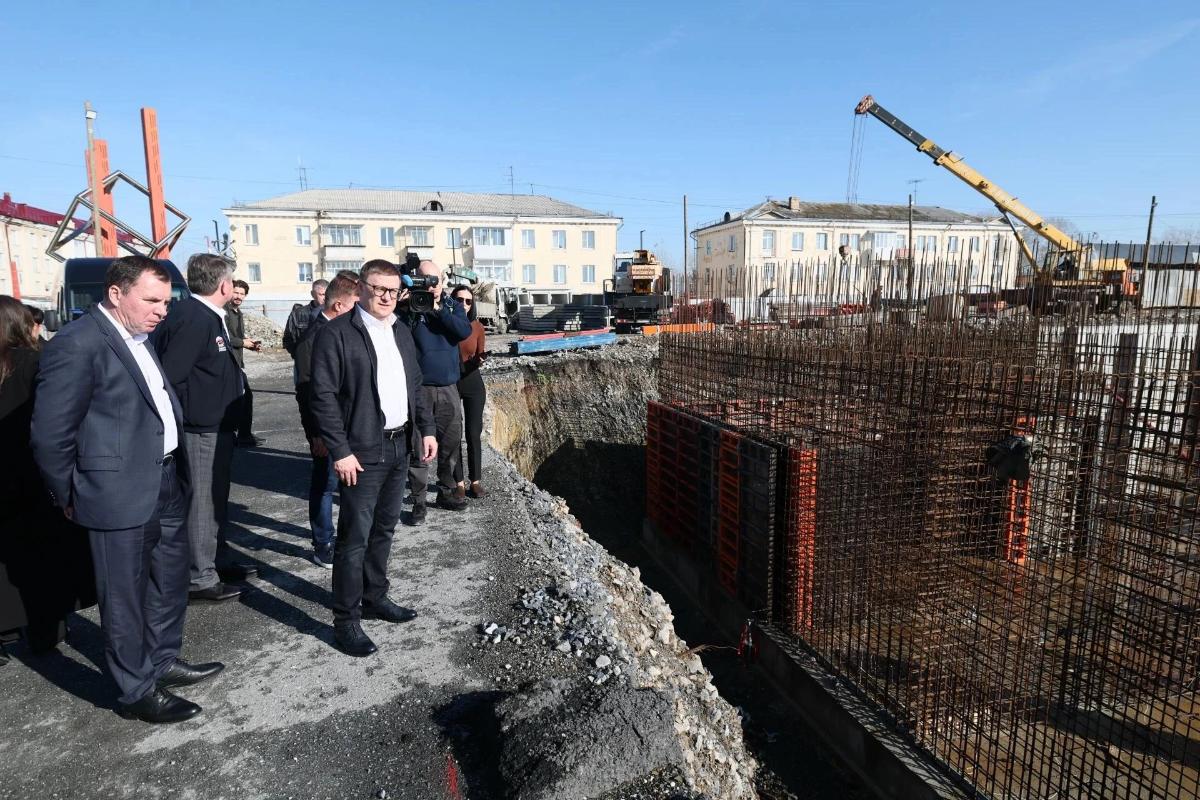 Губернатор Текслер потребовал ускорить стройку школы искусств в Сатке