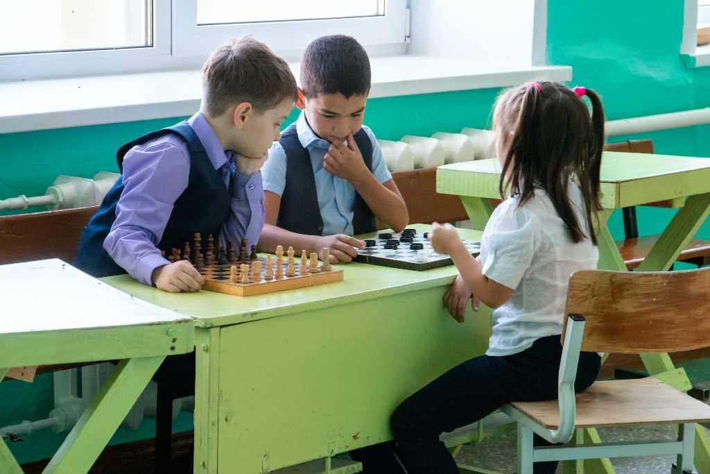 Хватит ли южноуральцам путинских денег на подготовку детей к школе