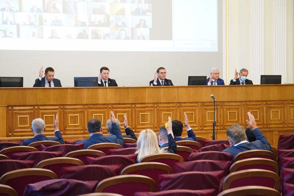Депутаты утвердили бюджет Челябинской области в первом чтении