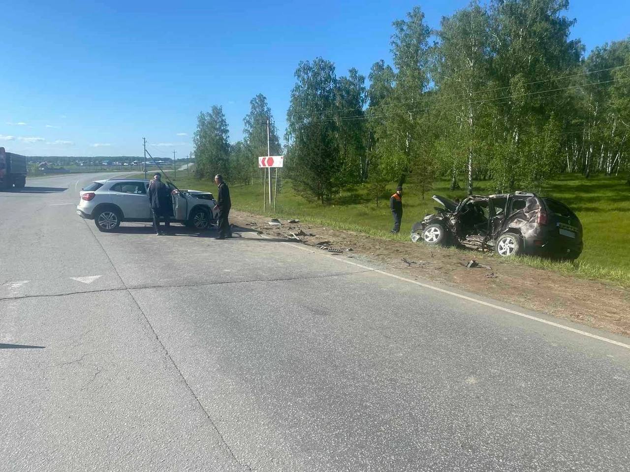 Под Челябинском произошло серьезное столкновение двух авто