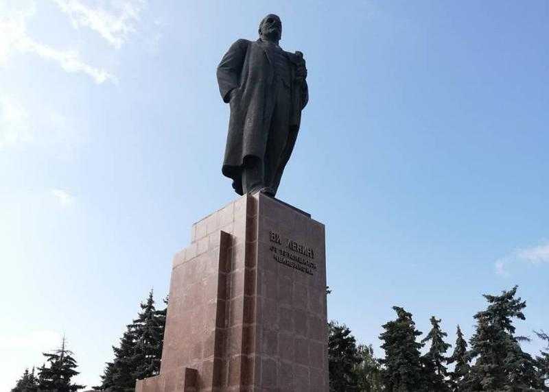 Дело о миллионах, потерянных на ремонте памятника Ленину, ушло в суд