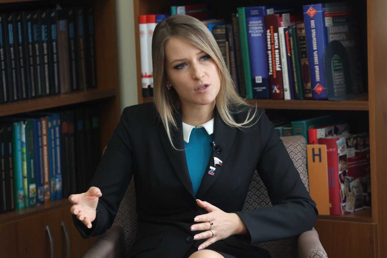 Челябинский депутат помогла жительнице Белгородской области возместить похищенные деньги