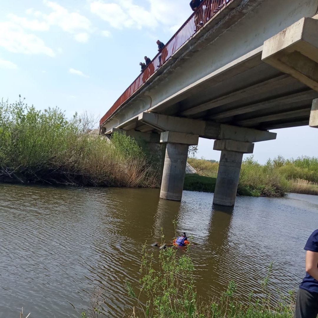 На Южном Урале утонул молодой человек, прыгая с моста