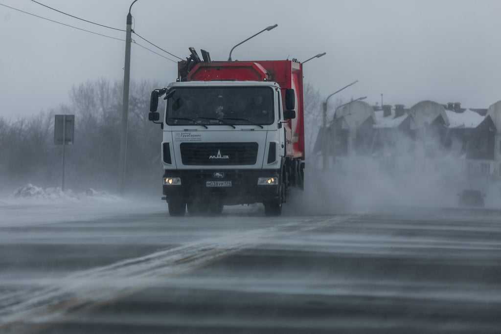 В Челябинской области из-за снегопада и метели перекроют трассу М5