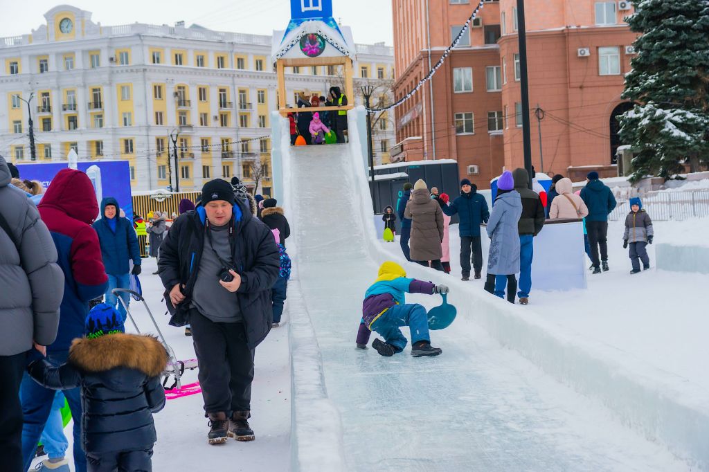 Город челябинск семья