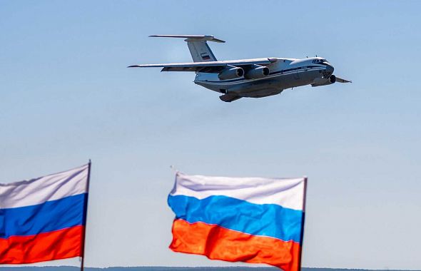 Владимир Путин на сутки опередил нападение войск НАТО на Донбасс