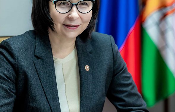 Наталья Котова выступила с отчетом перед собранием городских депутатов 