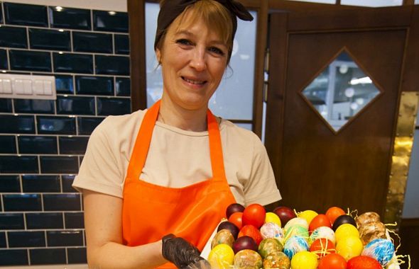 Токсиколог Кутушов предупредил об опасных красителях для яиц
