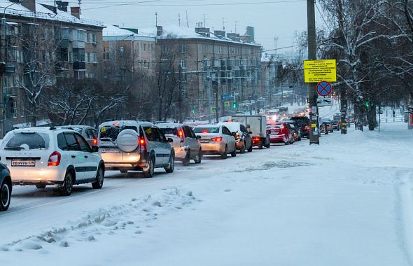 Стало известно, чем занимались челябинцы в автомобильных пробках в 2024 году 