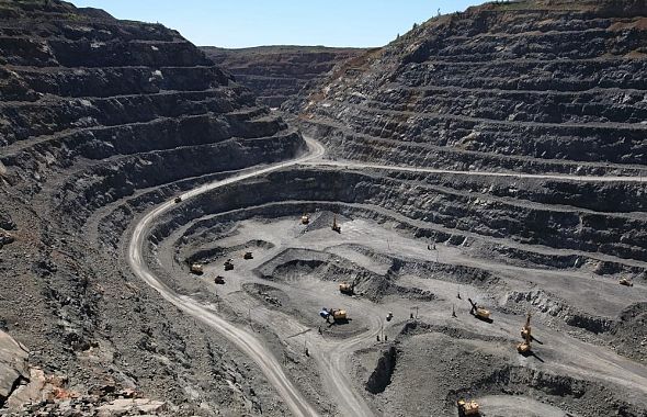 Из месторождения под Магнитогорском извлекли 100-миллионную тонну руды