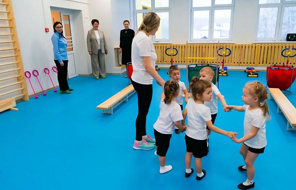 Депутат Яна Лантратова предложила увеличить оклады воспитателям детских садов