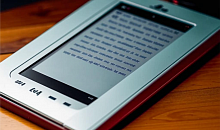 Южноуральцам объяснили, на что стоит обратить внимание при выборе электронной книги