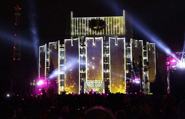 В Челябинске решают, каким будет новогоднее освещение