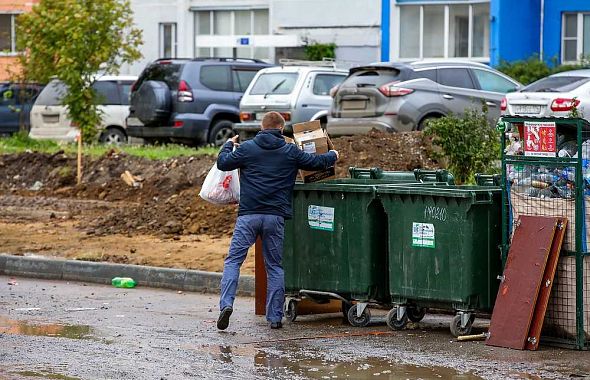 Горы мусора обрушили рейтинг южноуральского мэра