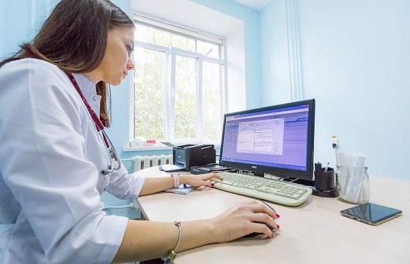 В Челябинской области пациентам начнут мерить давление дистанционно