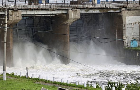 На Шершневском водохранилище в Челябинске снизили объем сброса воды