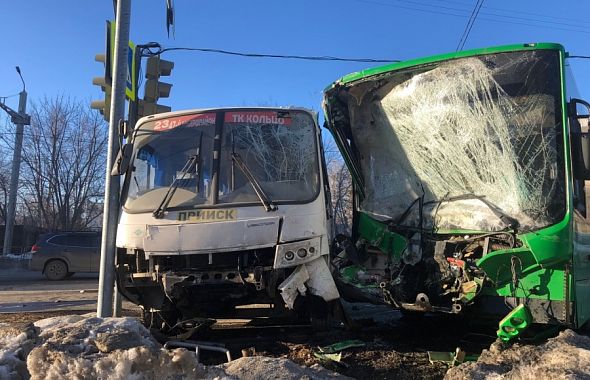В Челябинске произошло крупное ДТП с участием автобусов