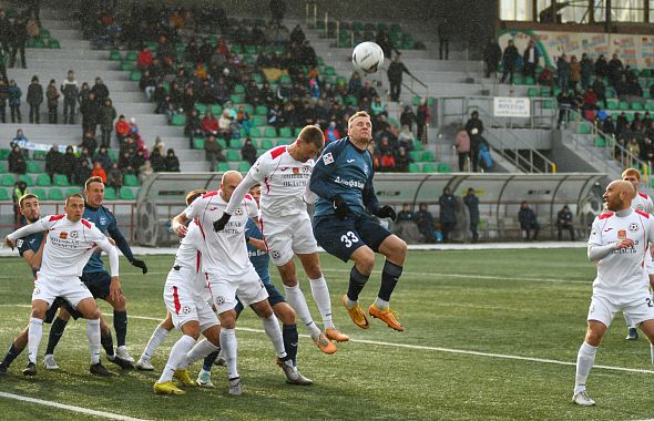 Футбольный клуб «Челябинск» сыграл вничью в выездном матче с «Металлургом»