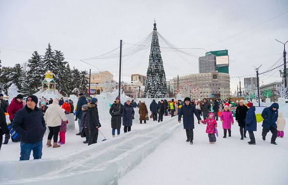 Больше еды и аттракционов появится в главном ледовом городке Челябинска