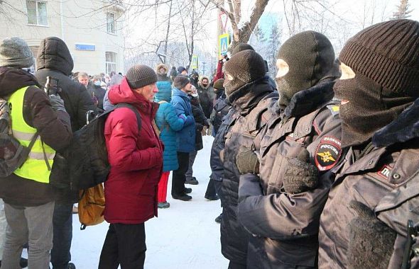 Участники субботних беспорядков в Челябинске провоцировали полицию на жесткий ответ