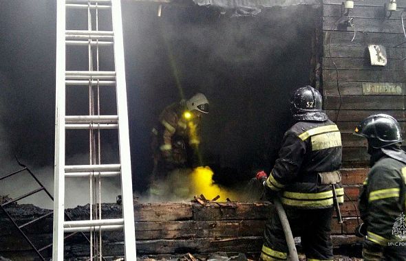 В ночном пожаре на Южном Урале погибли два человека
