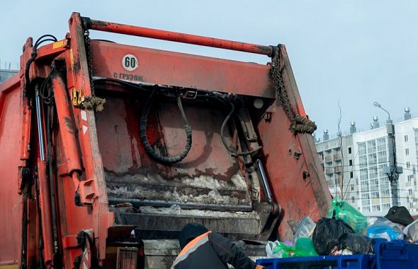 В новогодние праздники Челябинск будут обслуживать более 60 мусоровозов разного типа