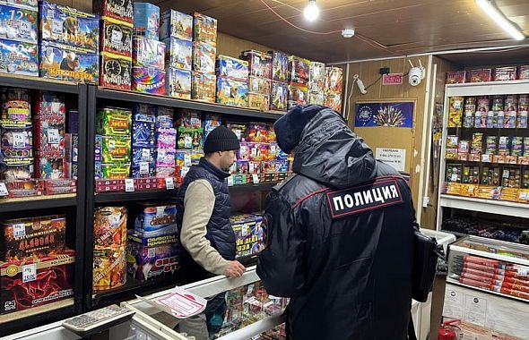 Южноуральские полицейские проверили более 170 точек, торгующих пиротехникой